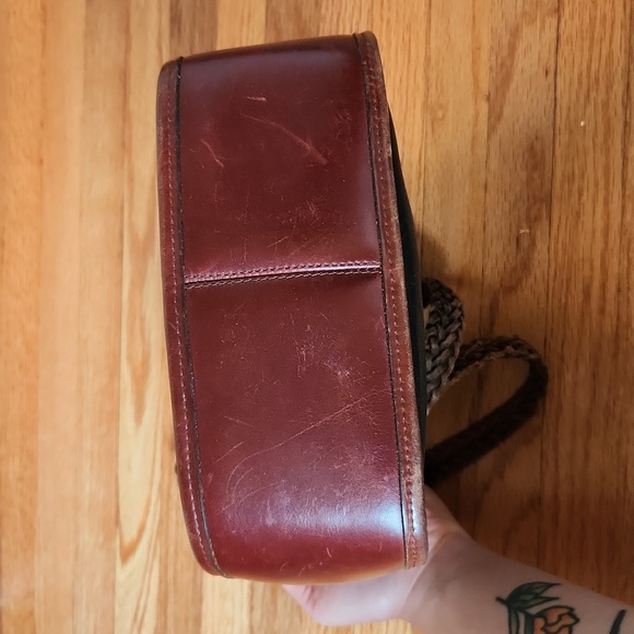 Vtg Brighton leather drawstring bucket bag - Picture 8 of 8